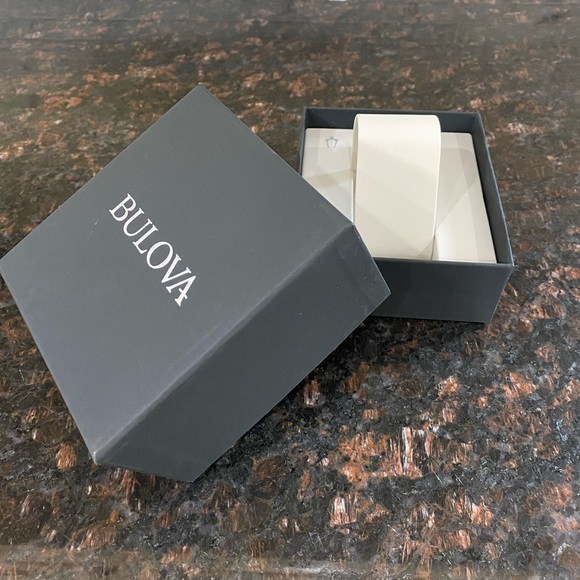 bulova watch box
